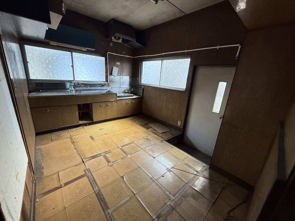 中央2丁目戸建てのキッチン写真
