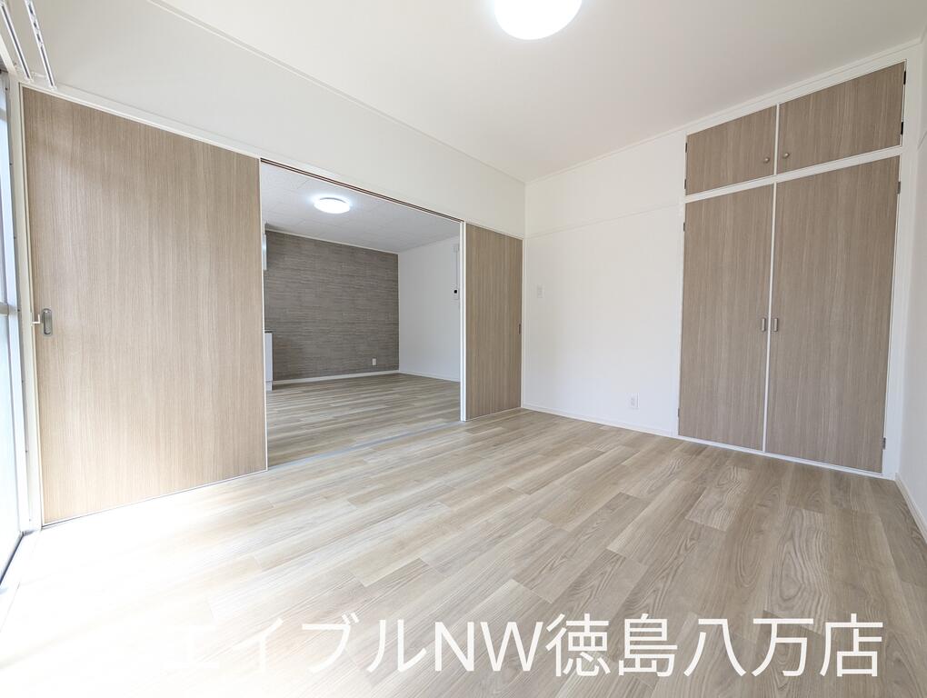 ＪＲ牟岐線 文化の森駅 徒歩13分 4階建 築50年の内装写真