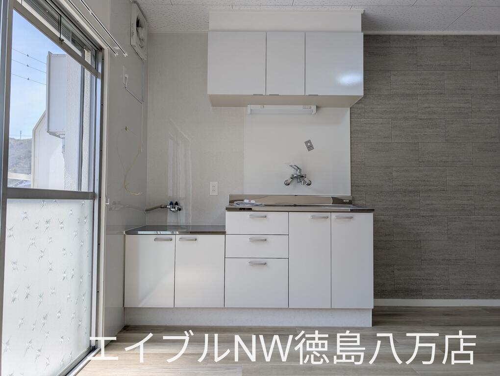 ＪＲ牟岐線 文化の森駅 徒歩13分 4階建 築50年のキッチン写真