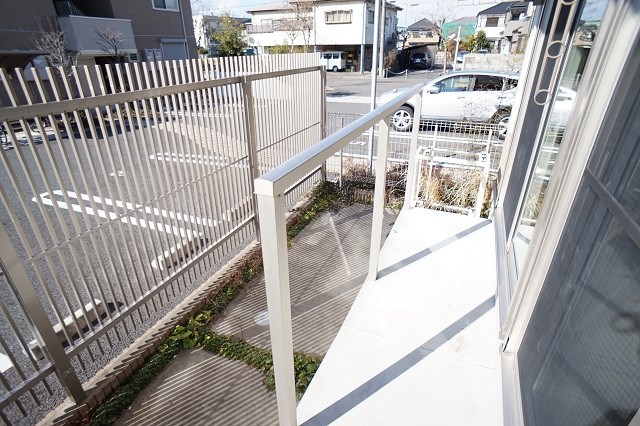 バルコニー　レーベンハウス桶川店へ　048-787-5511
