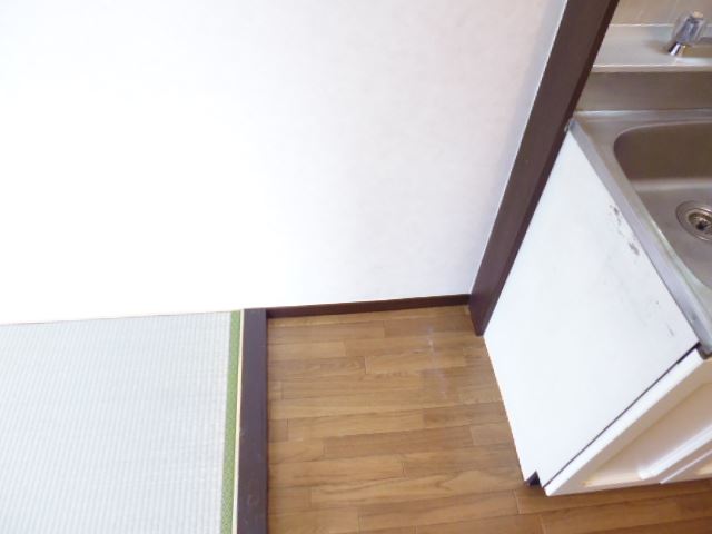 キッチン　キッチンスペースは充実の広さ