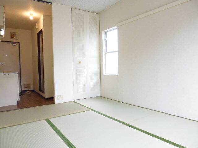 居室・リビング　落ち着く和室のお部屋です