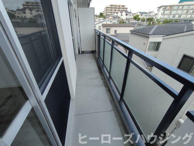 バルコニー　※同タイプの写真となり、実際のお部屋とは異なる場合があります