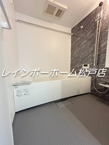バス・シャワールーム　ゆったり過ごせるお風呂です