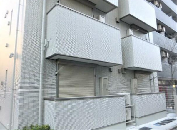 建物外観　ネット無料。ネット無料なら月々実質4000円程度のコストがか
