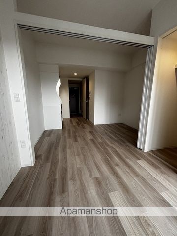 地下鉄御堂筋線 東三国駅 徒歩8分 14階建 築1年の居間写真