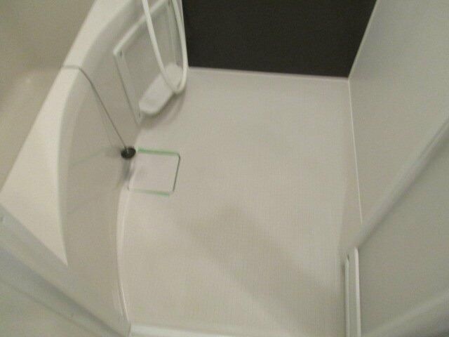 バス・シャワールーム　別部屋参照写真