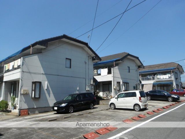 ＪＲ両毛線 前橋駅 バス乗車時間：26分 最寄りバス停で下車 徒歩4分 築32年