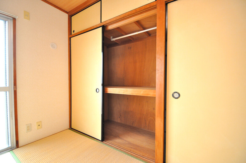収納　大きめのクローゼットで衣装もちの方にもってこい