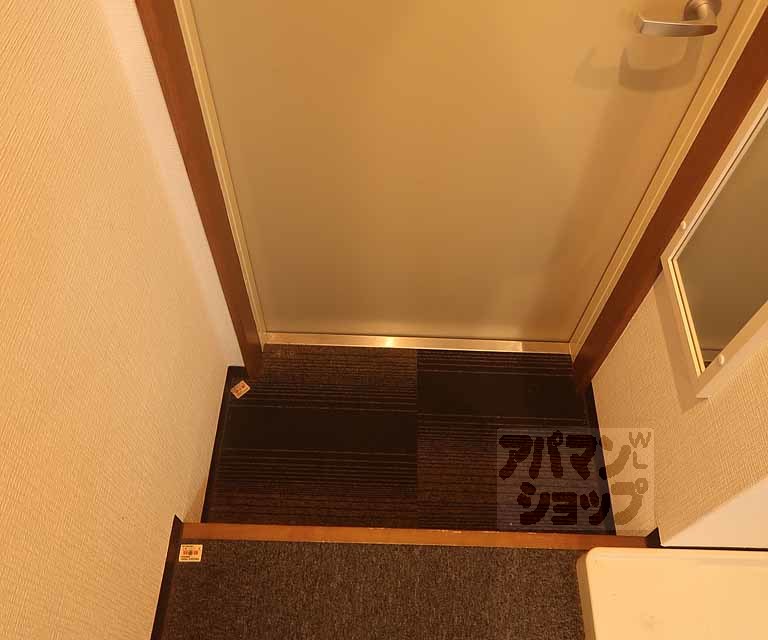 パレ五条清水の玄関写真