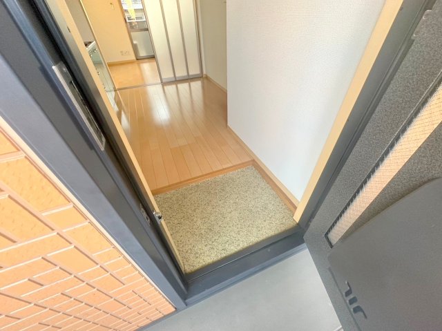 玄関　玄関が大きいと、とても解放感があります。
