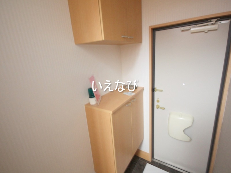 ＪＲ宇野線 迫川駅 徒歩5分 2階建 築20年の玄関写真