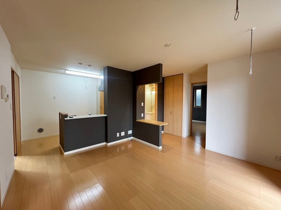 ファンコート堀越 壱番館の居間写真