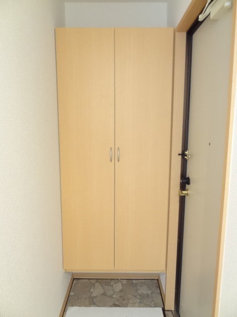 クレスタ広尾の玄関写真