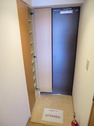 サンクレール荒川ブランガーデンの玄関写真