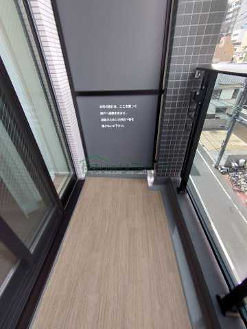 バルコニー　クレストコート新宿山吹