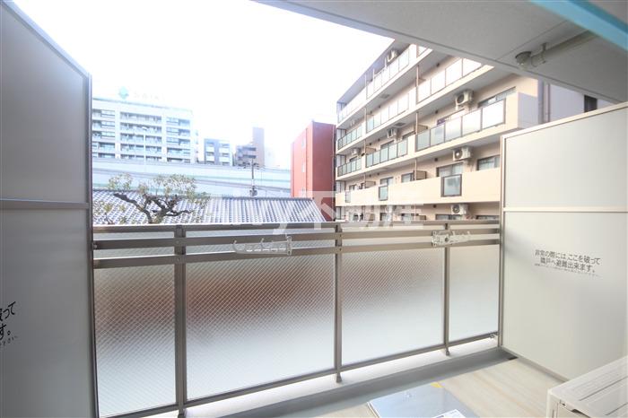 地下鉄谷町線 南森町駅 徒歩4分 11階建 築5年の外観写真