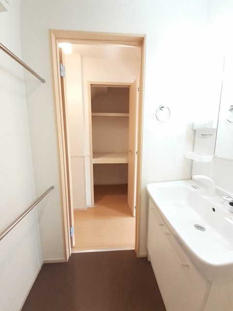 ＪＲ山陽本線 福山駅 バス乗車時間：20分 最寄りバス停で下車 徒歩9分 2階建 築12年のその他写真