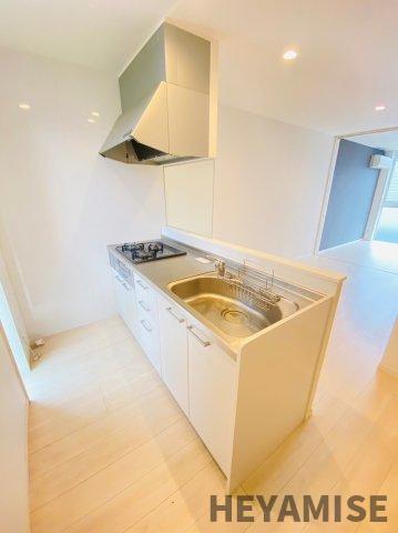 キッチン　※反転間取りの別のお部屋の画像です※現況を優先します