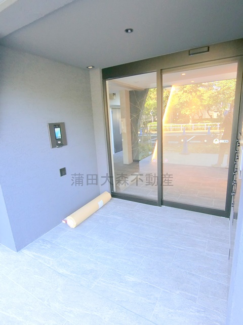 エントランス　TVモニター付オートロック宅配BOXメールBOX