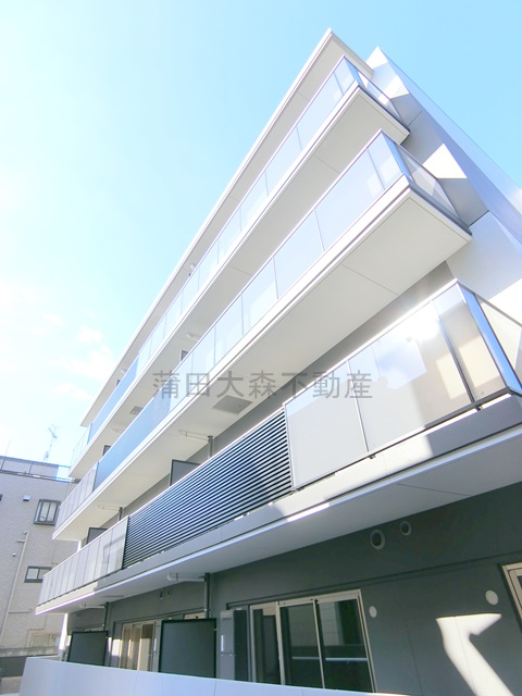 建物外観　2026年　10月築　RC鉄筋コンクリート造地上4階建て総戸