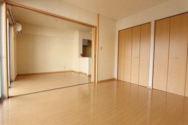 その他部屋・スペース　洋室から