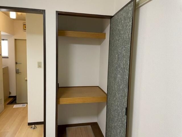 東急東横線 都立大学駅 徒歩6分 2階建 築37年の内装写真