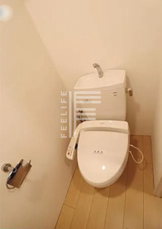 トイレ　同仕様の別部屋の写真です、ご参考までに。