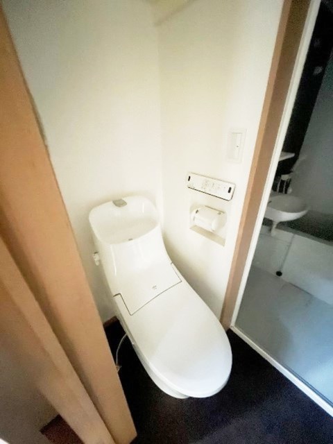 トイレ　別部屋同仕様タイプ