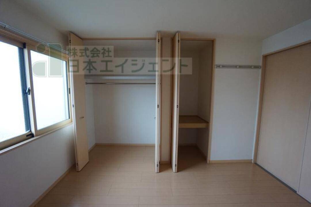 収納　クローゼット
