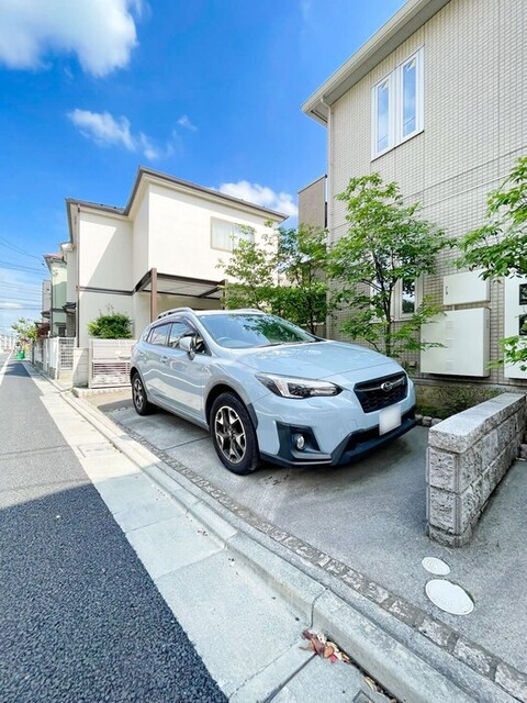駐車場　駐車場