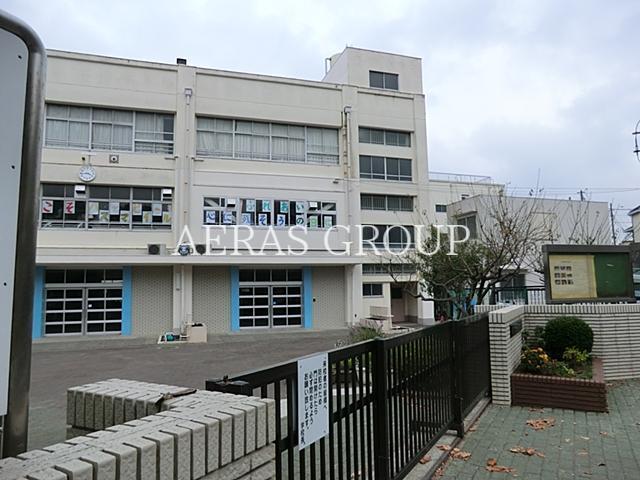小学校　横浜市立六つ川台小学校（小学校）まで352m