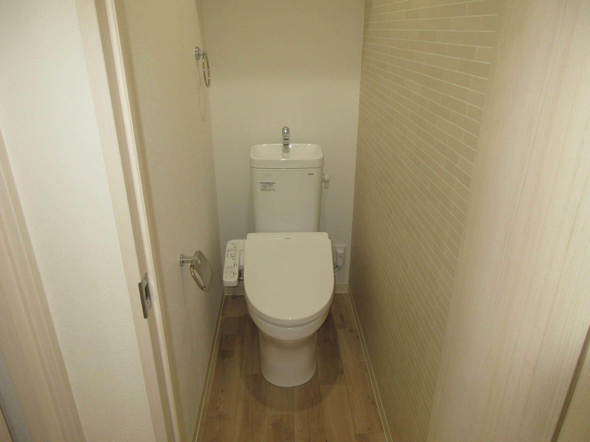 近鉄南大阪線 針中野駅 徒歩9分 3階建 築1年のトイレ写真