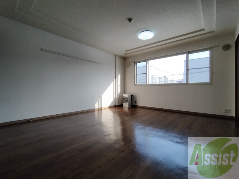 居室・リビング　広くてキレイなお部屋が広がっていて、充実した生活が送れそう。