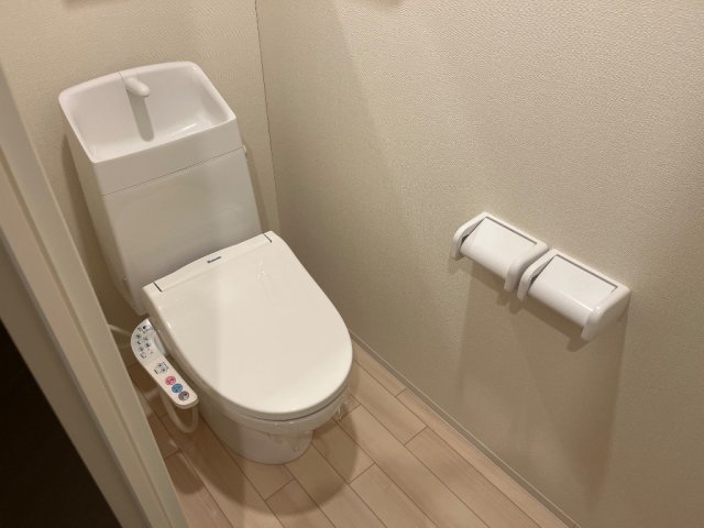 トイレ　シャワー付トイレ