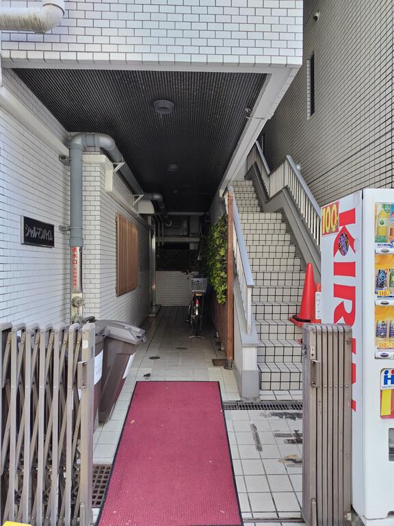 ＪＲ中央線 高円寺駅 徒歩2分 7階建 築42年の外観写真