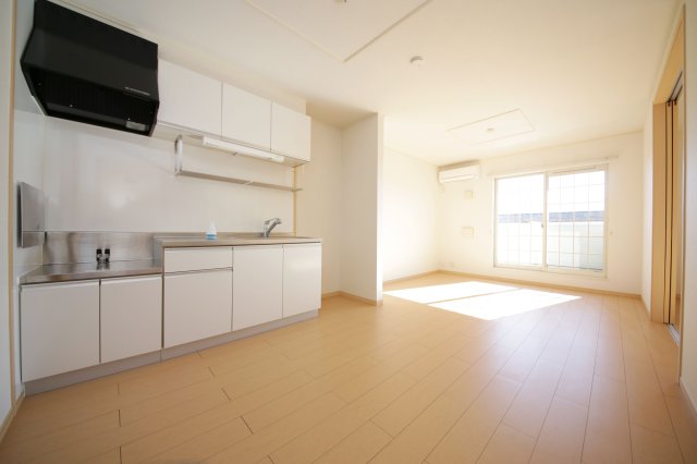 キッチン　別部屋反転間取のお写真になります。参考にご覧くださいませ。