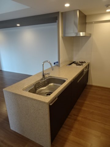 RESIDENCE KIKUZAKAのキッチン写真