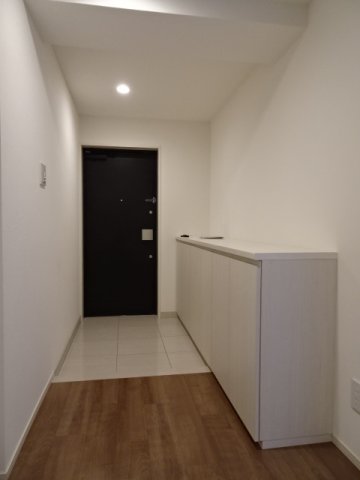 RESIDENCE KIKUZAKAの玄関写真