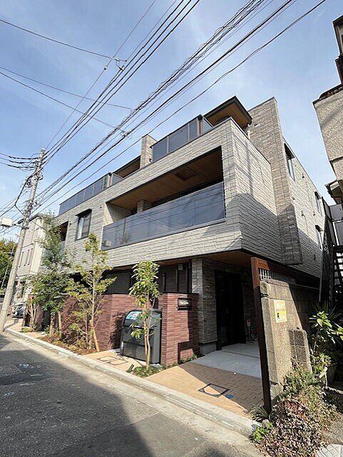 エントランス　角部屋です