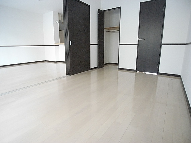 その他部屋・スペース　６．７帖の洋室です♪