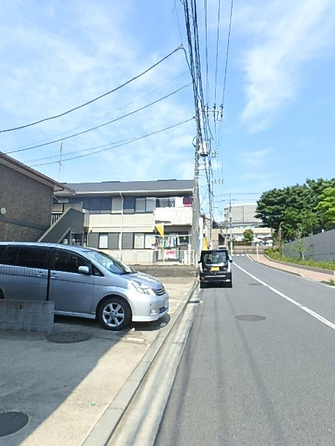 駐車場　駐車場要空き確認