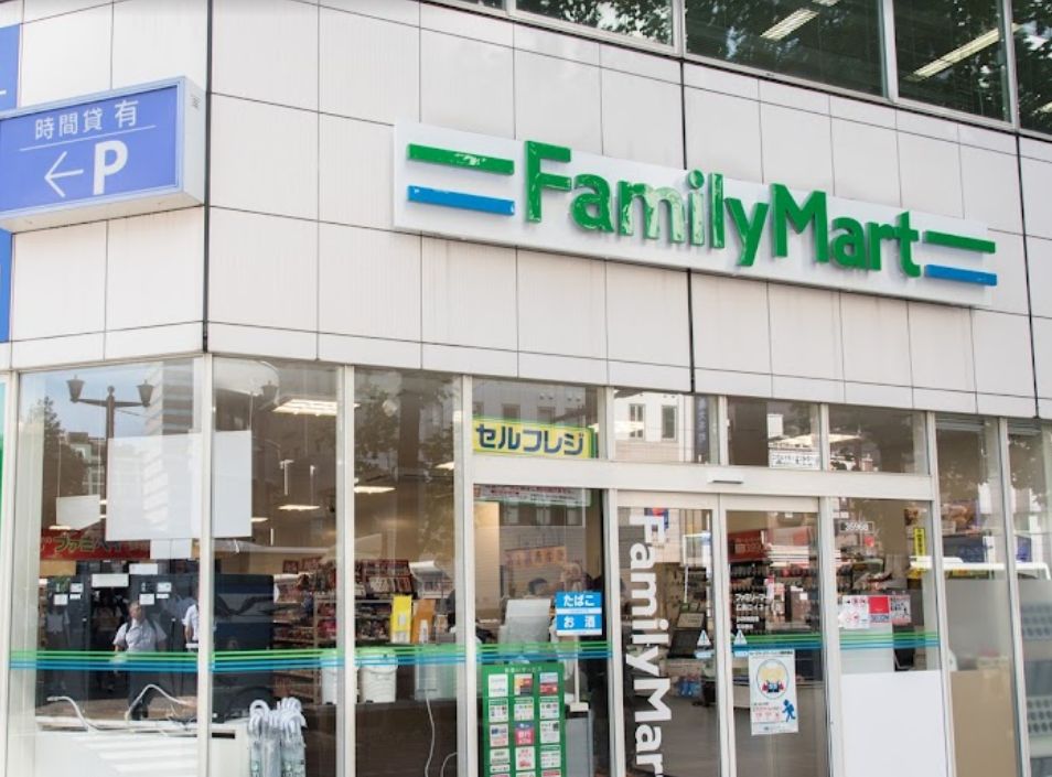 コンビニ　ファミリーマート　広島ロイネット店（コンビニ）まで102m