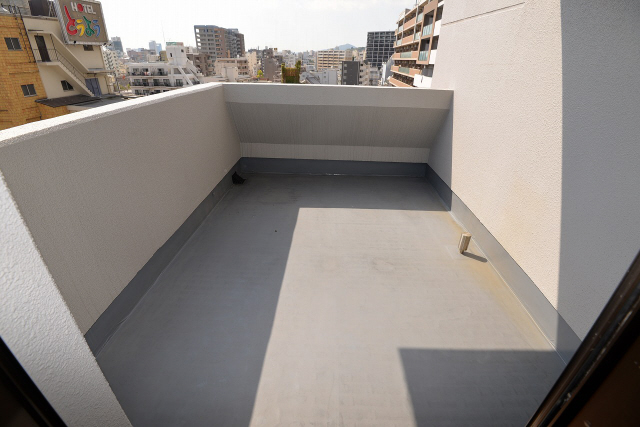 バルコニー　写真は同マンションの別のお部屋のものです。
