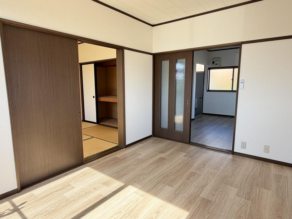 東町ハイツ南棟の内装写真
