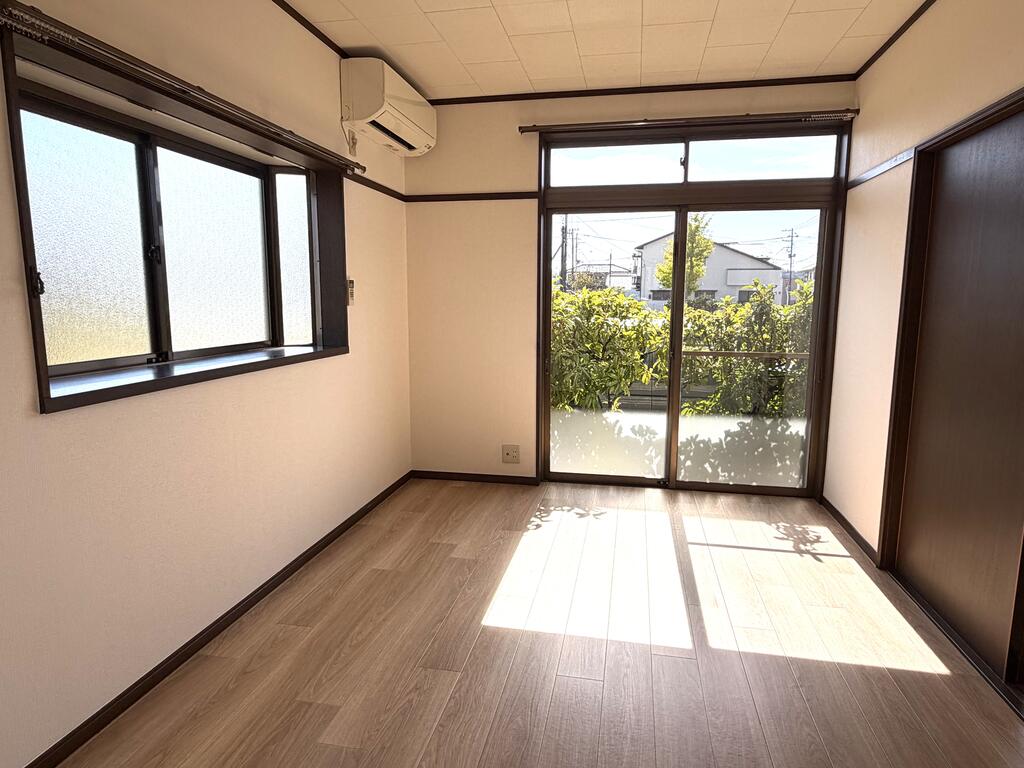 東町ハイツ南棟の居間写真