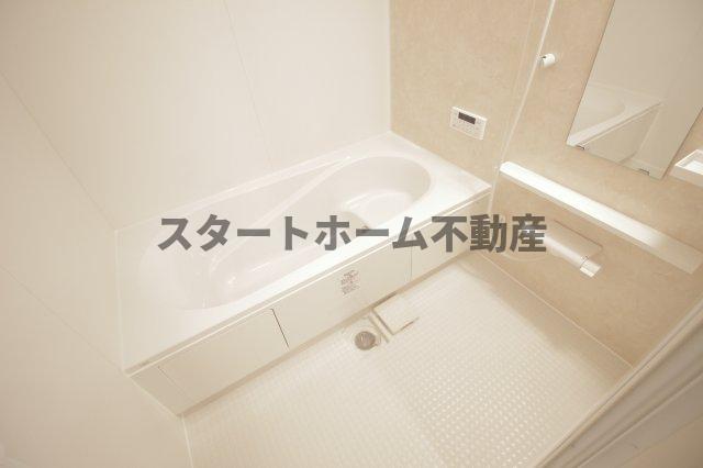 バス・シャワールーム　落ち着いた空間のお風呂です
