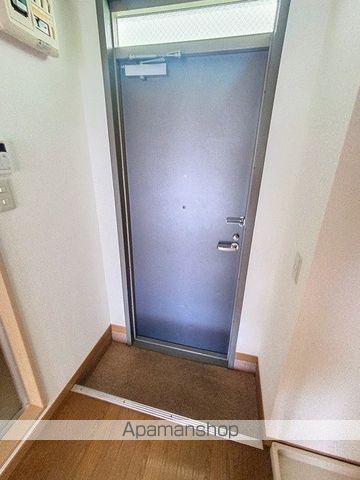 パレスNAGOYAの玄関写真