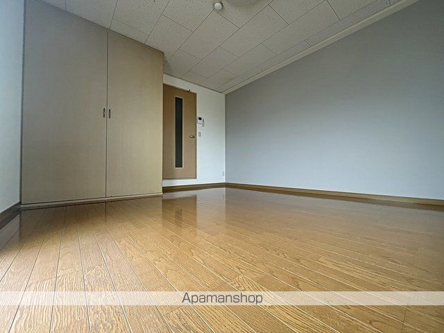 パレスNAGOYAの居間写真