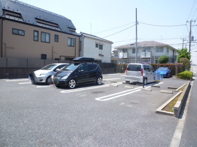 駐車場　★駐車場★（空き状況・使用料等詳細はご確認下さい）